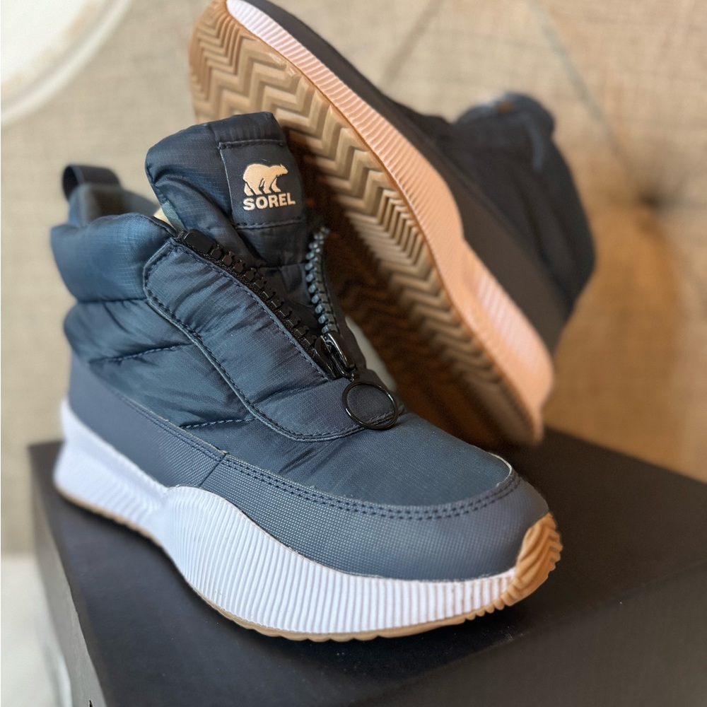 Sorel women’s out n about puffy waterproof zip boot